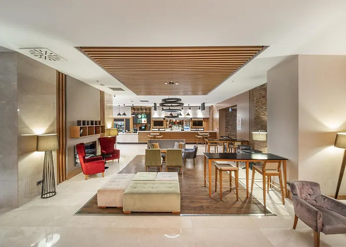 安卡拉假日酒店 - 楚库兰巴尔 酒店 5*